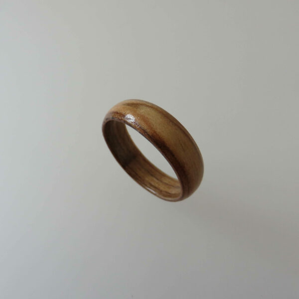 Houten ring op maat (lak) - Afbeelding 2