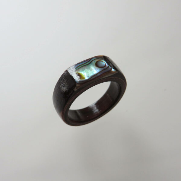Custom houten ring met inleg (lak) - Afbeelding 5