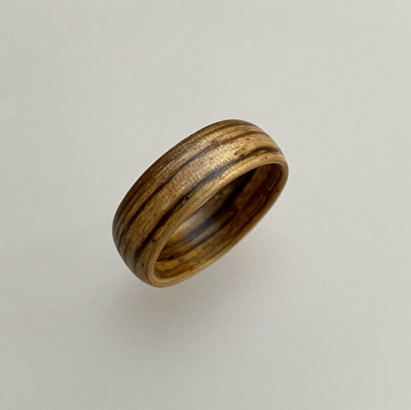 Custom houten verlovingsring - Afbeelding 2
