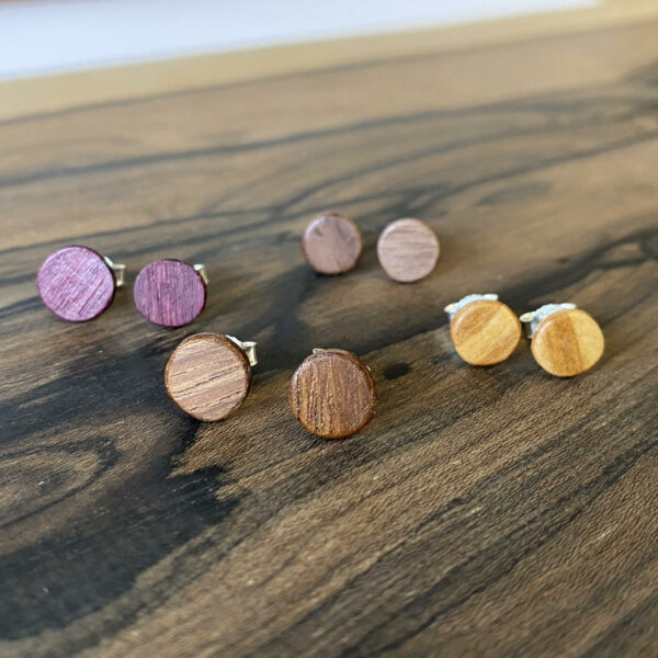 Houten studs middelgroot