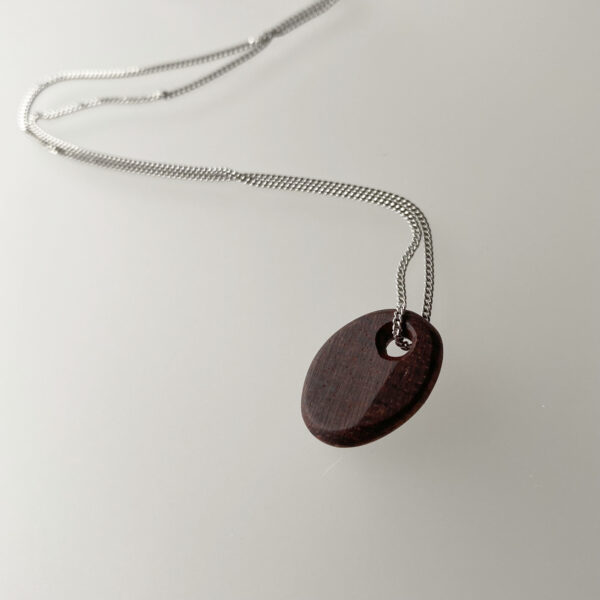 Notenhout witches' stone zilver